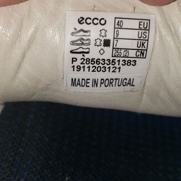 ECCO Black Leather Sneakers - Picture 8 of 8